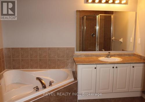 51 - 745 Farmstead Drive, Milton, ON - Indoor Photo Showing Bathroom