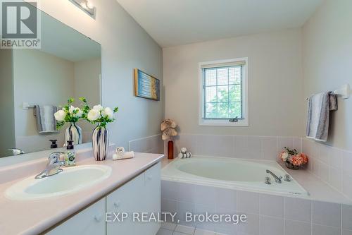 4208 Sagebrush Trail, Mississauga (Creditview), ON - Indoor Photo Showing Bathroom