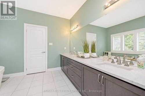 147 Upper Canada Court, Halton Hills (Georgetown), ON - Indoor Photo Showing Bathroom