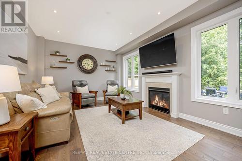 147 Upper Canada Court, Halton Hills (Georgetown), ON - Indoor Photo Showing Living Room With Fireplace