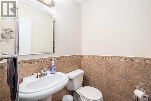 106 Castlefrank Road, Ottawa, ON - Indoor Photo Showing Bathroom