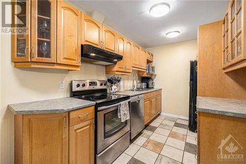 106 Castlefrank Road, Ottawa, ON - Indoor Photo Showing Kitchen