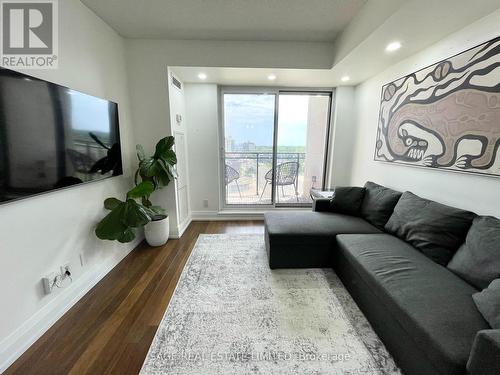 710 - 1060 Sheppard Avenue W, Toronto (York University Heights), ON - Indoor Photo Showing Living Room