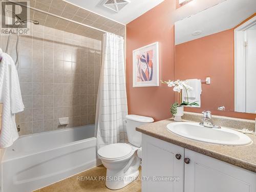 1 - 129 Isaac Devins Boulevard, Toronto (Humberlea-Pelmo Park), ON - Indoor Photo Showing Bathroom