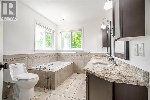 63 Heron Drive, Pembroke, ON - Indoor Photo Showing Bathroom