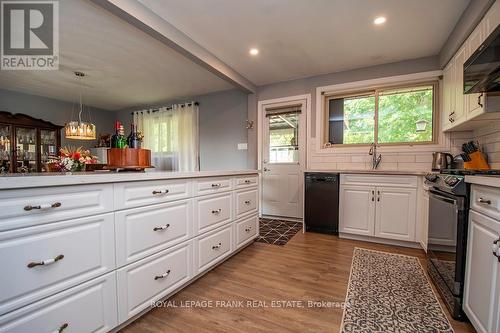 45 Beechwood Drive, Peterborough (Monaghan), ON - Indoor Photo Showing Kitchen