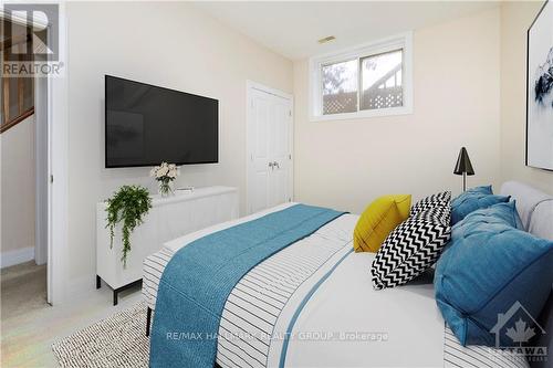 M3 - 345 Bronson Avenue, Ottawa, ON - Indoor Photo Showing Bedroom