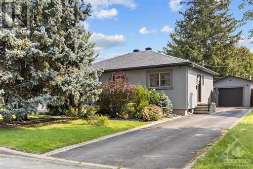 Welcome to Beautiful 1605 Digby Street! - 1605 Digby Street, Ottawa, ON - Outdoor