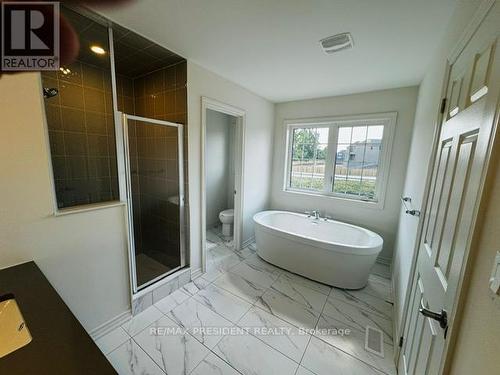 27 Sandhill Crescent, Adjala-Tosorontio, ON - Indoor Photo Showing Bathroom