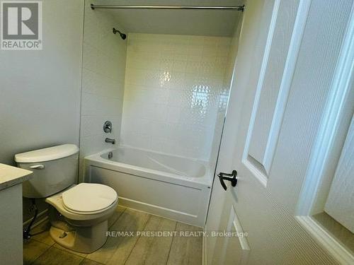 27 Sandhill Crescent, Adjala-Tosorontio, ON - Indoor Photo Showing Bathroom