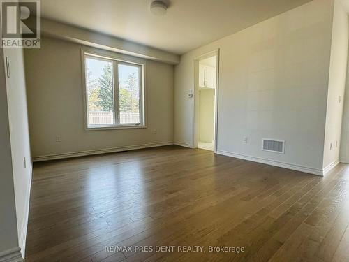 27 Sandhill Crescent, Adjala-Tosorontio, ON - Indoor Photo Showing Other Room