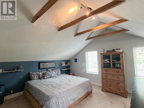 22 Market Street, Collingwood, ON - Indoor Photo Showing Bedroom