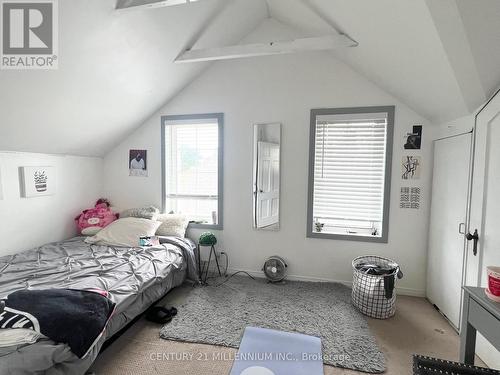 22 Market Street, Collingwood, ON - Indoor Photo Showing Bedroom