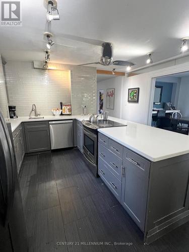 22 Market Street, Collingwood, ON - Indoor Photo Showing Kitchen With Upgraded Kitchen