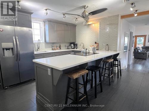 22 Market Street, Collingwood, ON - Indoor Photo Showing Kitchen