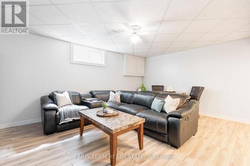 110 Chieftain Crescent, Barrie (Allandale Heights), ON - Indoor Photo Showing Living Room