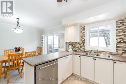 110 Chieftain Crescent, Barrie, ON - Indoor Photo Showing Kitchen With Double Sink