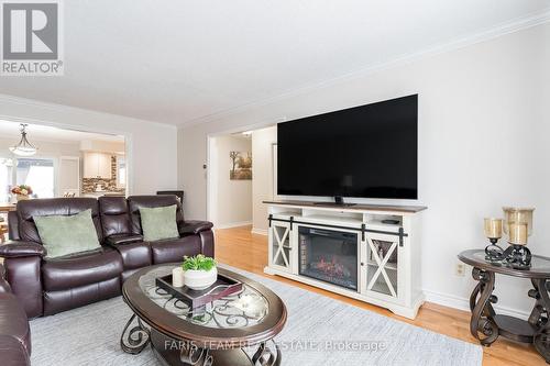 110 Chieftain Crescent, Barrie, ON - Indoor Photo Showing Living Room With Fireplace