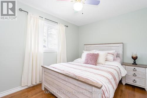 110 Chieftain Crescent, Barrie (Allandale Heights), ON - Indoor Photo Showing Bedroom