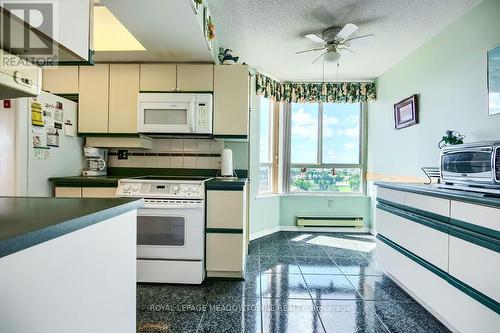 803 - 20 Cherrytree Drive, Brampton (Fletcher'S Creek South), ON - Indoor Photo Showing Kitchen