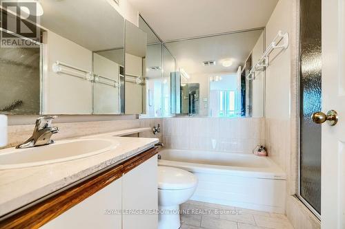 803 - 20 Cherrytree Drive, Brampton (Fletcher'S Creek South), ON - Indoor Photo Showing Bathroom