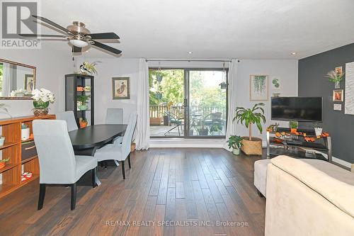 113 - 1050 Falgarwood Drive, Oakville (Iroquois Ridge South), ON - Indoor Photo Showing Living Room