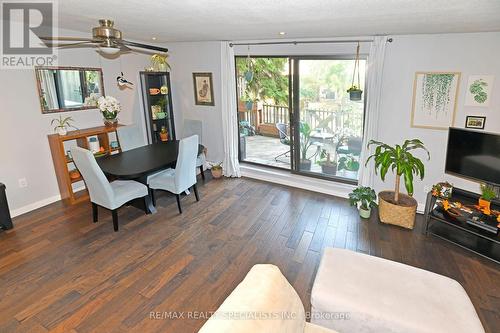 113 - 1050 Falgarwood Drive, Oakville (Iroquois Ridge South), ON - Indoor Photo Showing Kitchen