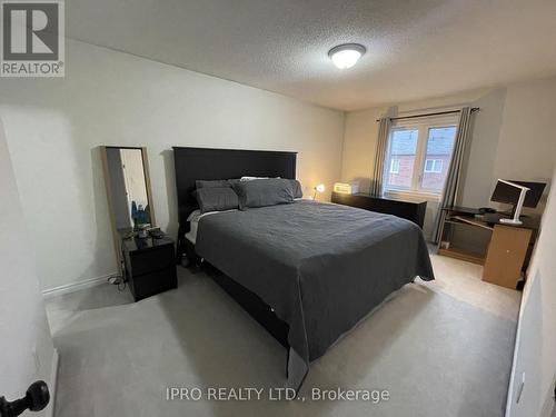 122 Kempenfelt Trail, Brampton, ON - Indoor Photo Showing Bedroom