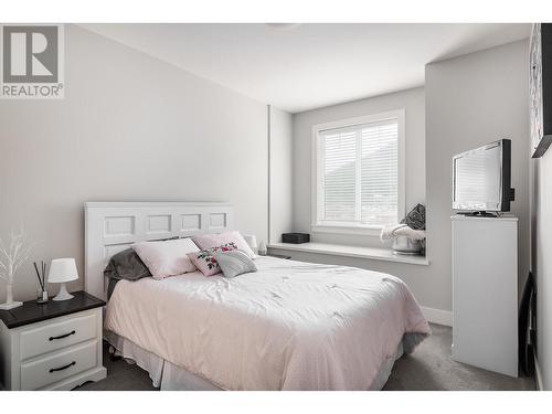 1450 Union Road Unit# 8, Kelowna, BC - Indoor Photo Showing Bedroom