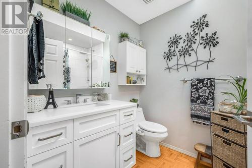 2920 Allenby Way, Vernon, BC - Indoor Photo Showing Bathroom