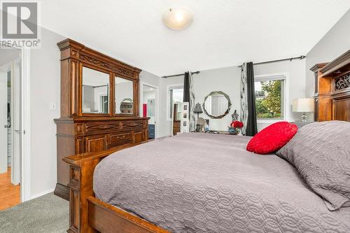 2920 Allenby Way, Vernon, BC - Indoor Photo Showing Bedroom