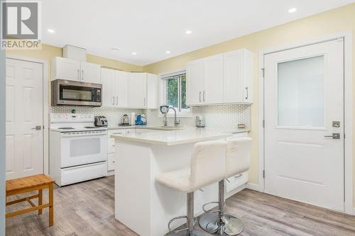 2920 Allenby Way, Vernon, BC - Indoor Photo Showing Kitchen