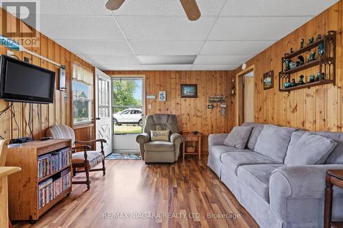 12807- 12815 Lakeshore Road, Wainfleet, ON - Indoor Photo Showing Living Room