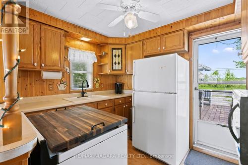 12807- 12815 Lakeshore Road, Wainfleet, ON - Indoor Photo Showing Kitchen