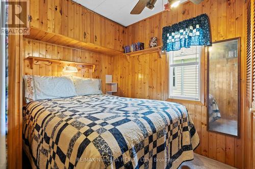 12807- 12815 Lakeshore Road, Wainfleet, ON - Indoor Photo Showing Bedroom