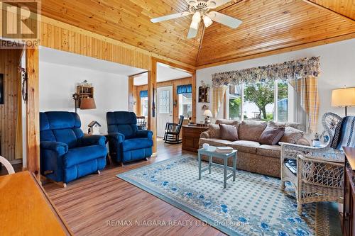 12807- 12815 Lakeshore Road, Wainfleet, ON - Indoor Photo Showing Living Room