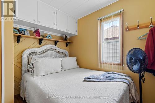 12807- 12815 Lakeshore Road, Wainfleet, ON - Indoor Photo Showing Bedroom