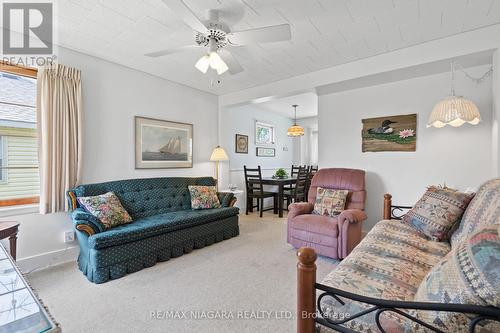 12807- 12815 Lakeshore Road, Wainfleet, ON - Indoor Photo Showing Living Room