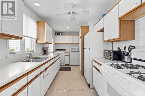 12807- 12815 Lakeshore Road, Wainfleet, ON - Indoor Photo Showing Kitchen With Double Sink