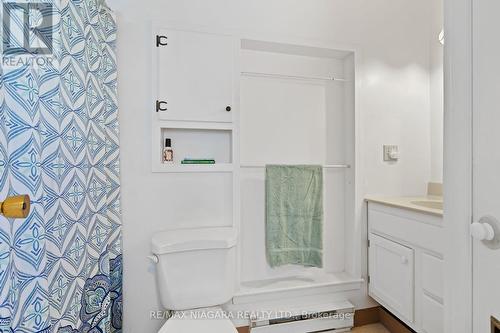 12807- 12815 Lakeshore Road, Wainfleet, ON - Indoor Photo Showing Bathroom