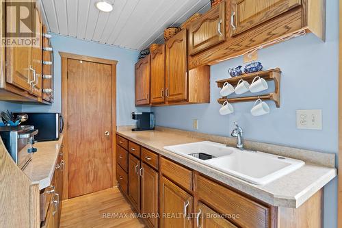 12807- 12815 Lakeshore Road, Wainfleet, ON - Indoor Photo Showing Kitchen