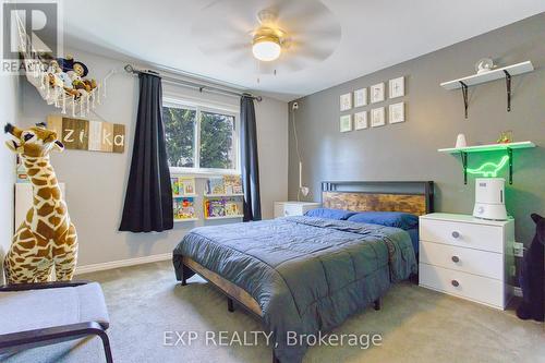 93 Birchpark Drive, Grimsby, ON - Indoor Photo Showing Bedroom