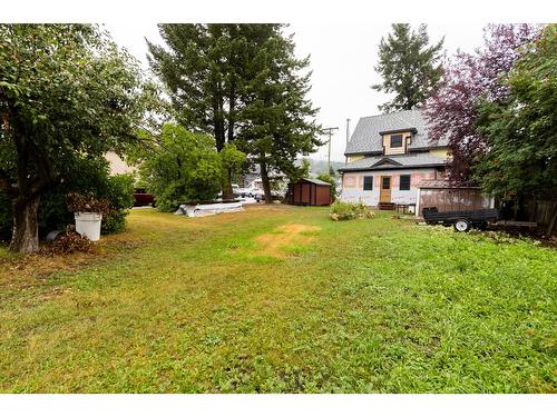 891 5Th Avenue, Fernie, BC - Outdoor