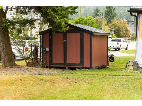 891 5Th Avenue, Fernie, BC - Outdoor