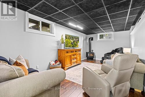 1 Armstrong Crescent, Grey Highlands (Markdale), ON - Indoor