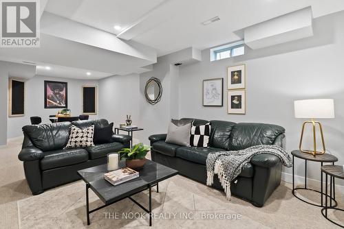 58 Hogan Crescent, Clarington (Bowmanville), ON - Indoor Photo Showing Living Room