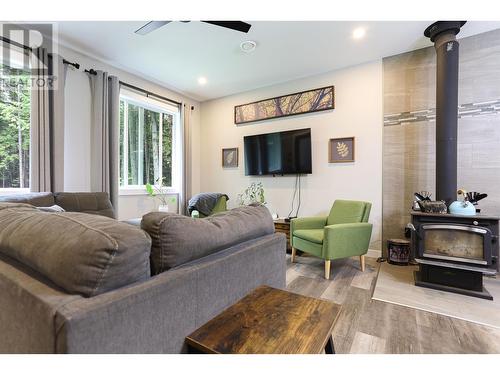 2840 Jackpine Road, Terrace, BC - Indoor Photo Showing Living Room