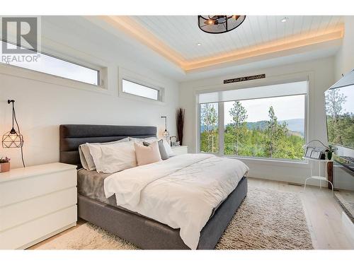 2489 Tallus Heights Drive, West Kelowna, BC - Indoor Photo Showing Bedroom