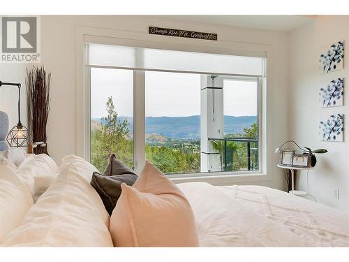 2489 Tallus Heights Drive, West Kelowna, BC - Indoor Photo Showing Bedroom