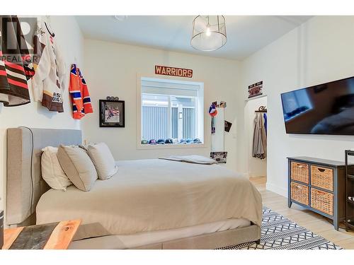 2489 Tallus Heights Drive, West Kelowna, BC - Indoor Photo Showing Bedroom